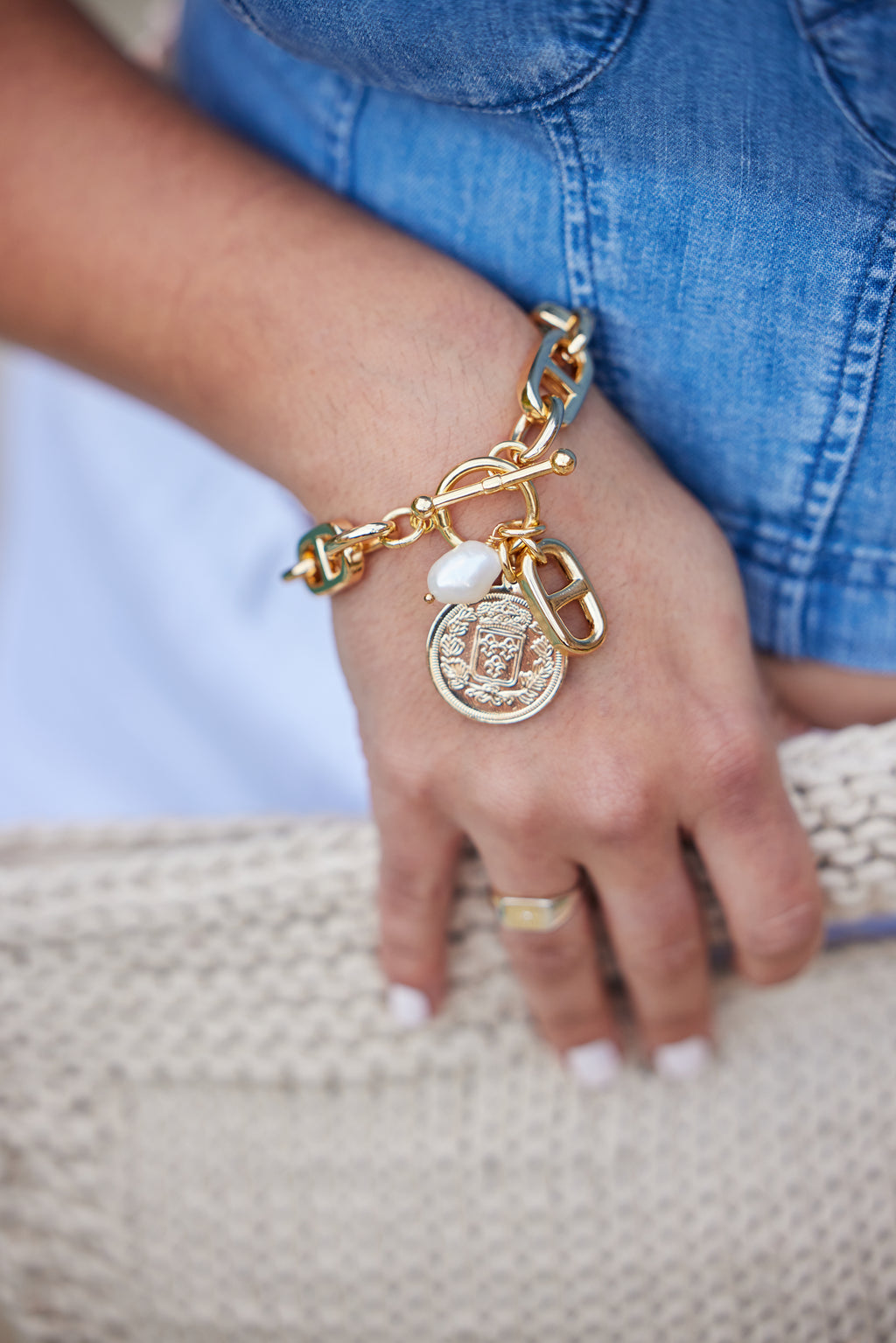 Mariner Pearl Coin and Toggle Bracelet in Gold