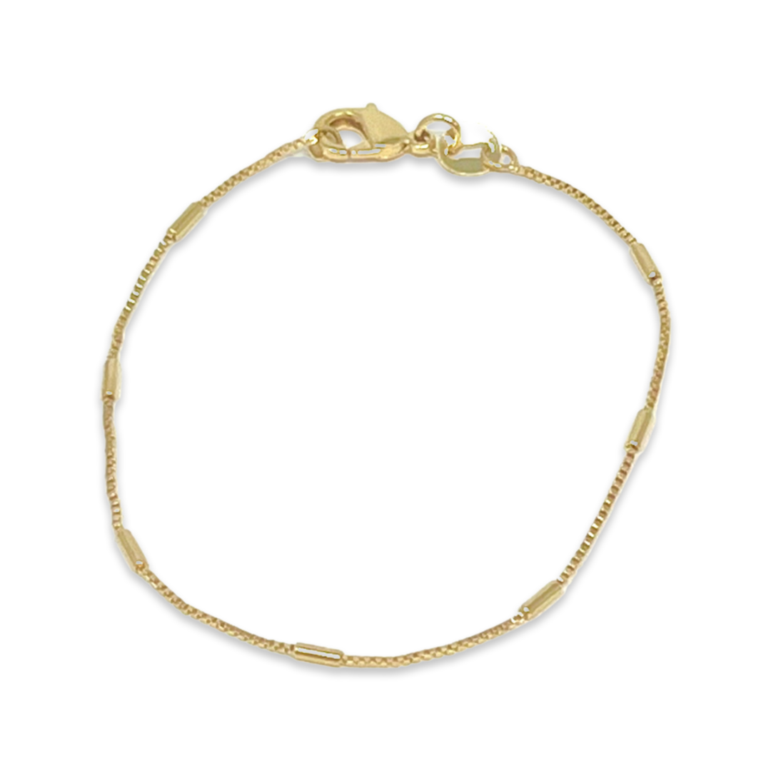 Delicate Bar Bracelet in Gold