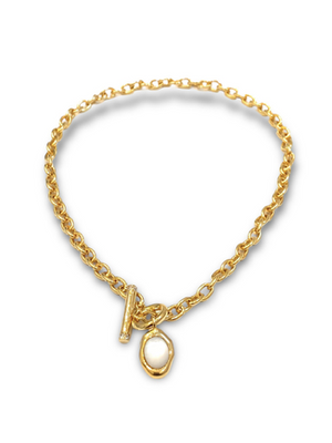 Victoria Toggle Necklace in Gold