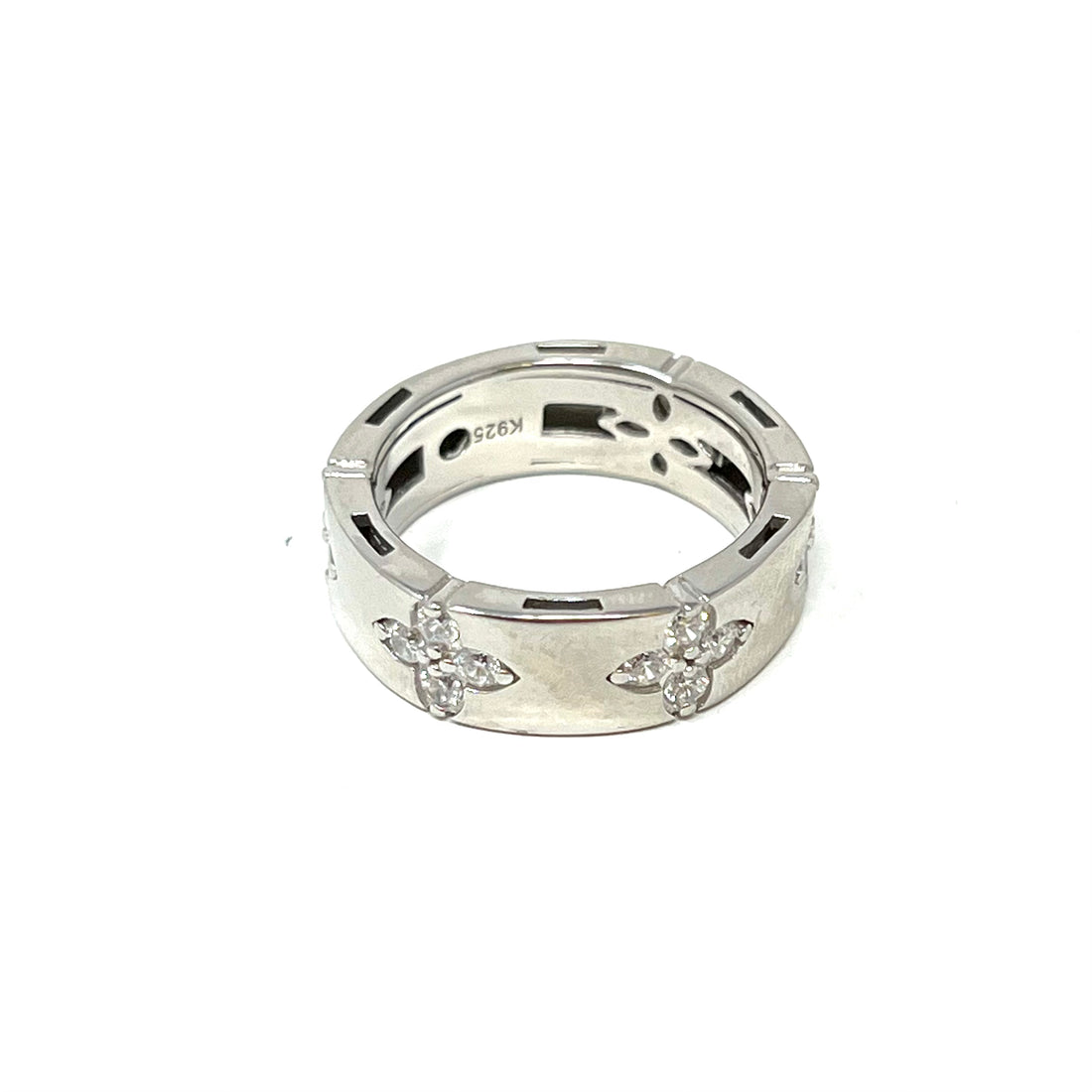 Liz Fleur Pave Ring in Silver