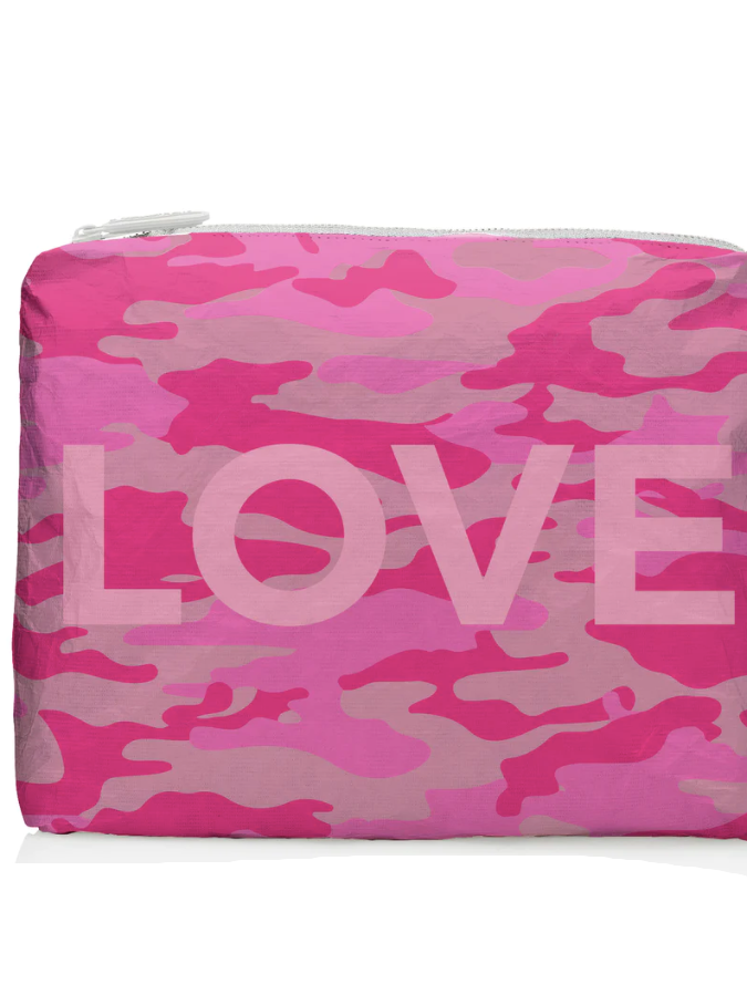 Hi Love Travel Medium Pack in Pink Camo with Pink "LOVE"