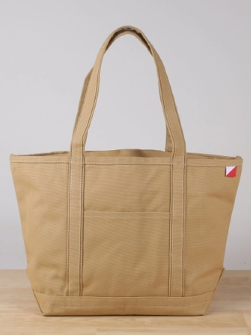 Medium Solid Tote for the Boat in Tan