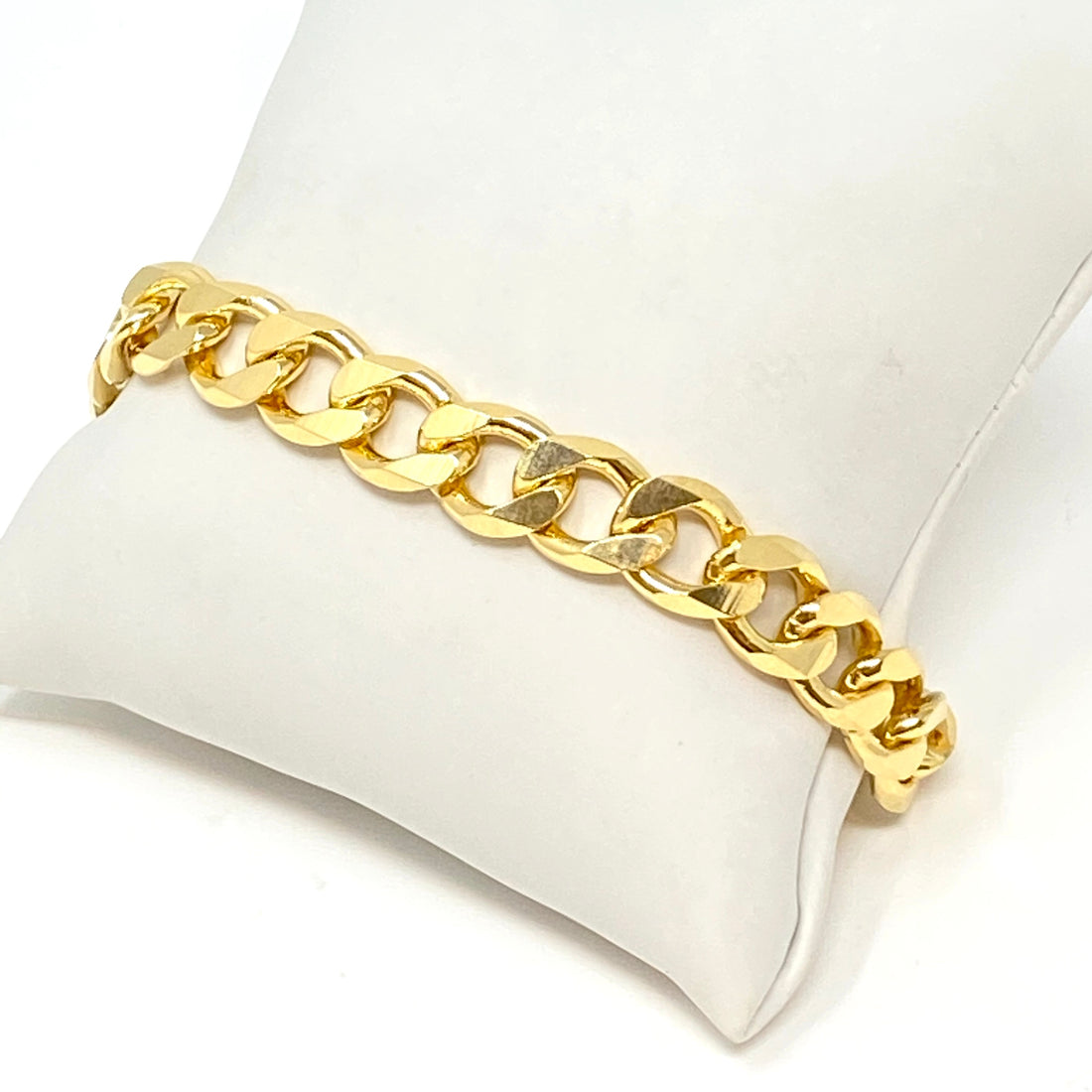 August Chainlink Bracelet in Gold