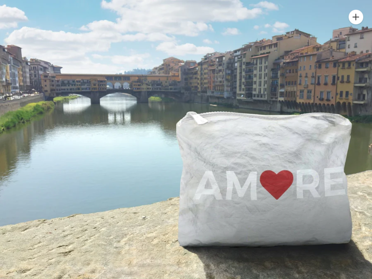 Hi Love Travel Medium Pouch in Silver with "Amore"
