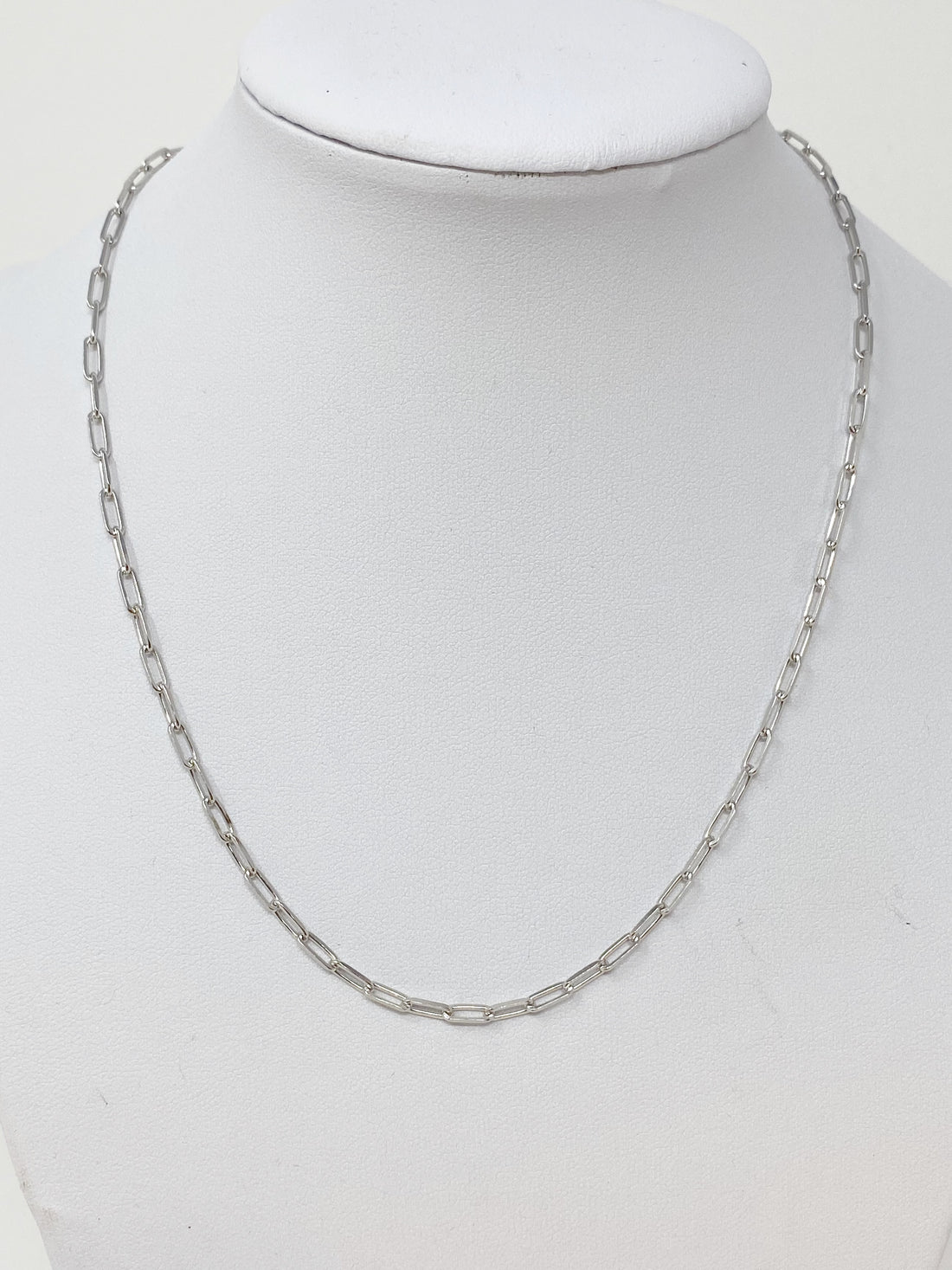 Charming Chainlink Necklace in Silver 16"