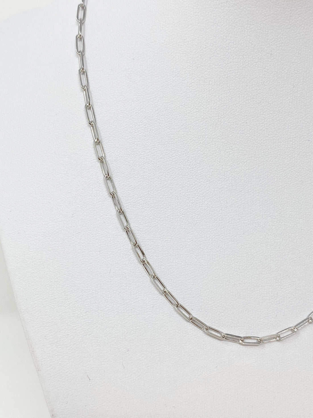 Charming Chainlink Necklace in Silver 16"