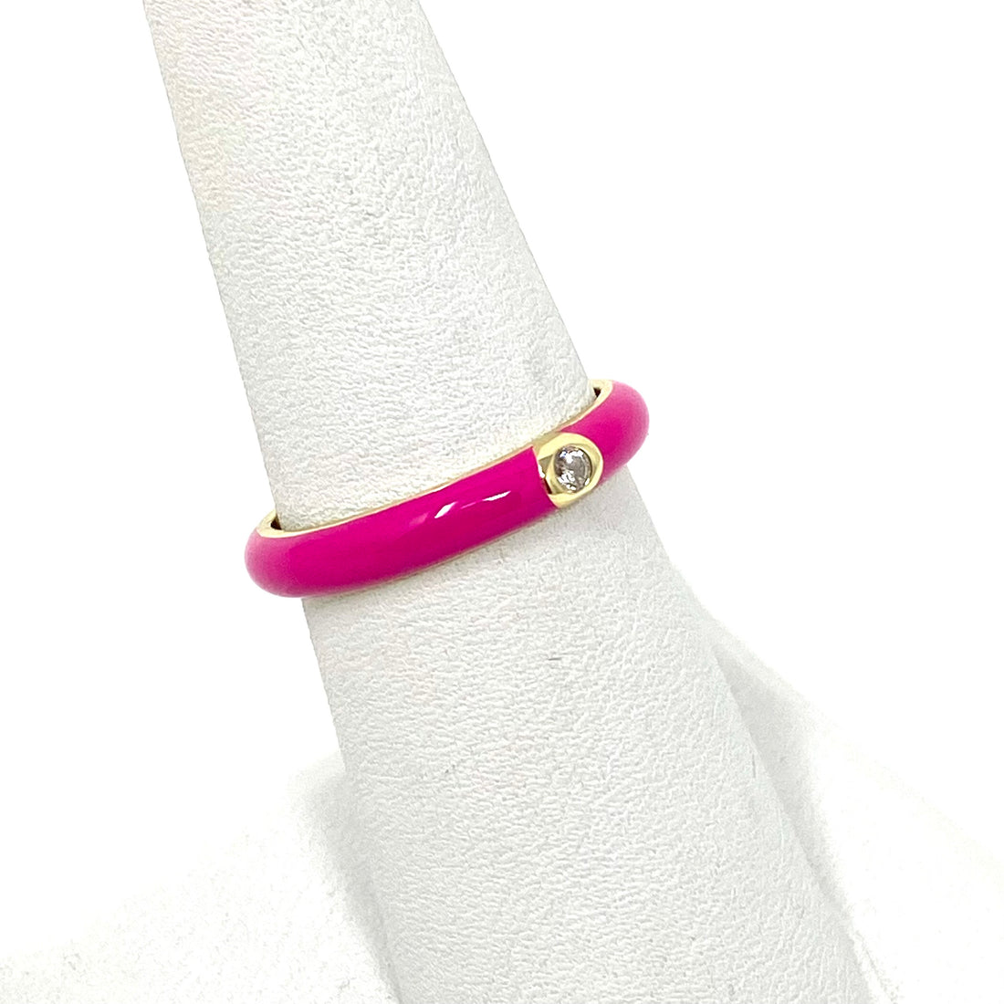 Enamel Ring with Solitaire Stone in Magenta
