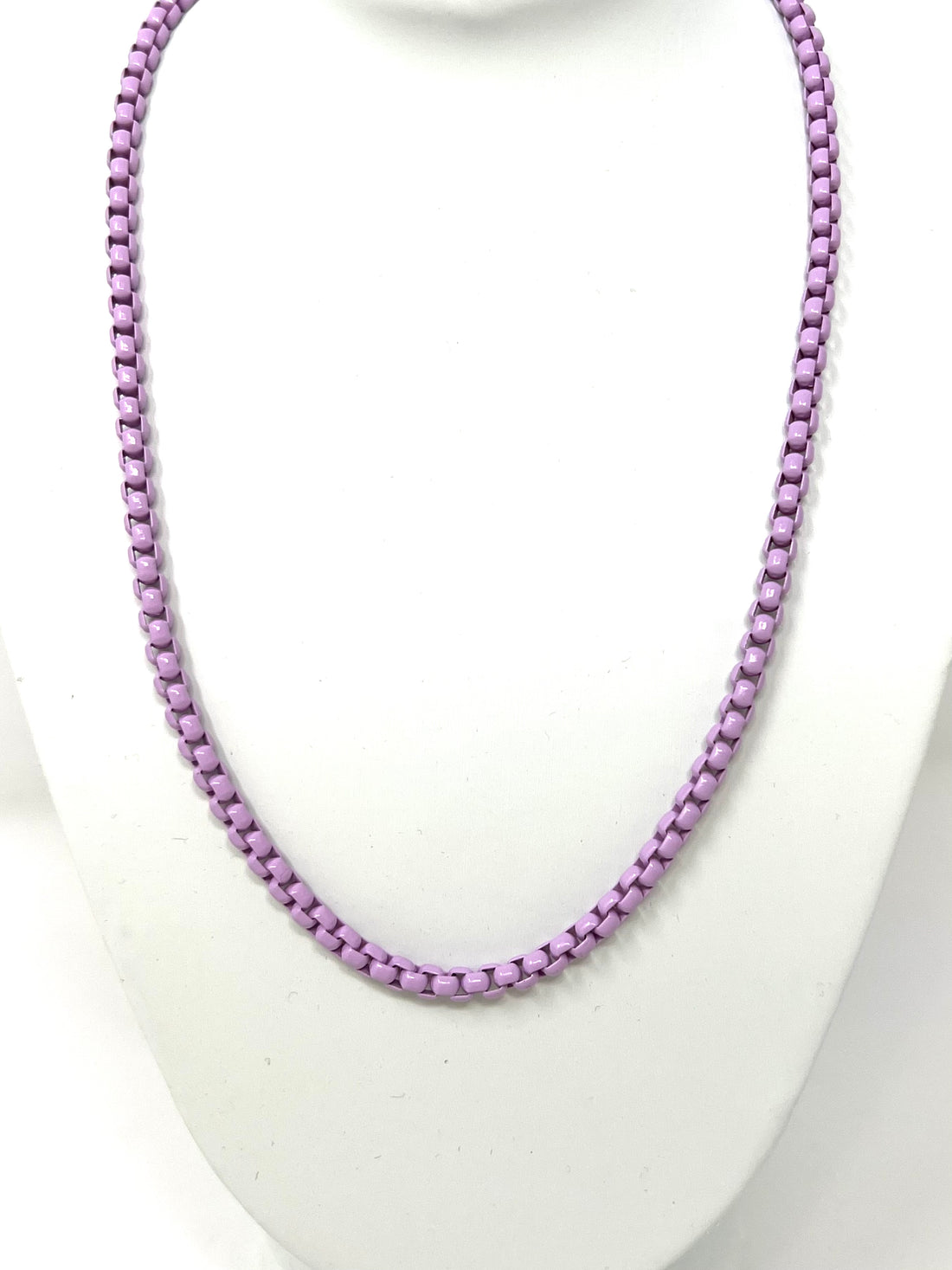 Thicker Color Coated Chain in Lilac