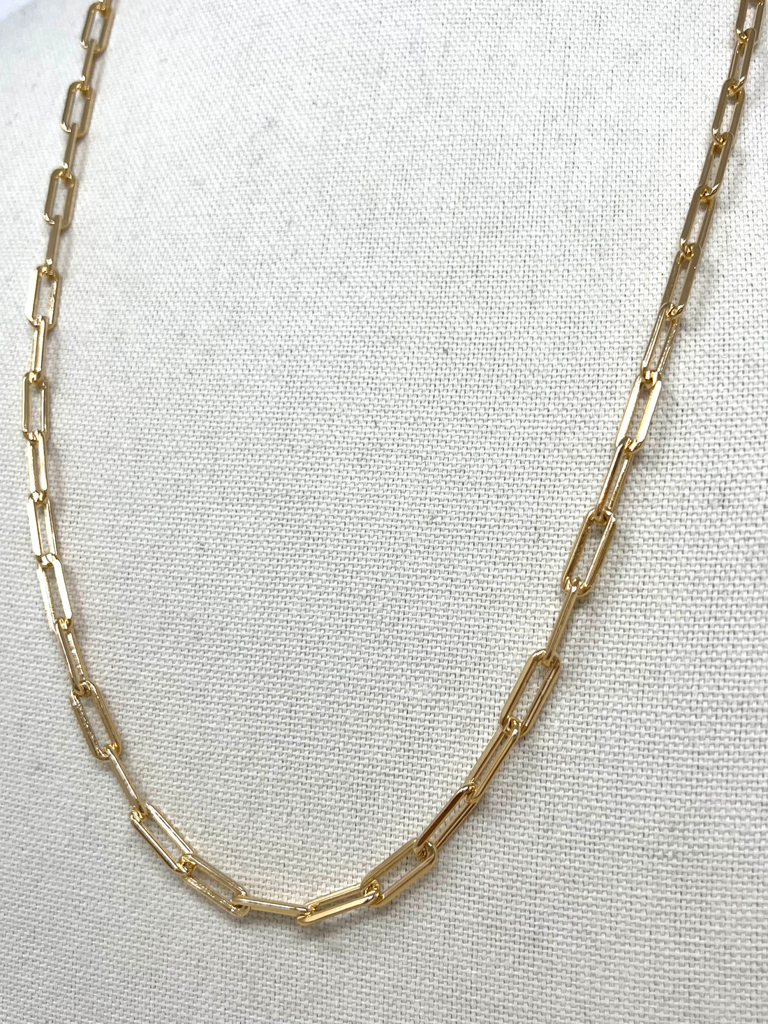 Classic Chainlink Necklace in Gold 30"