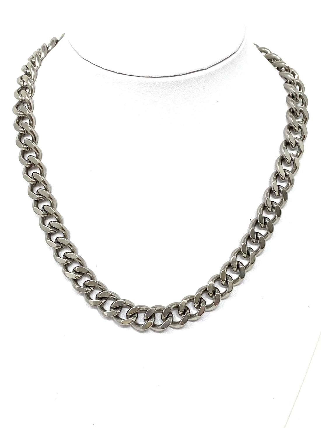 Winter Chain Necklace in Silver