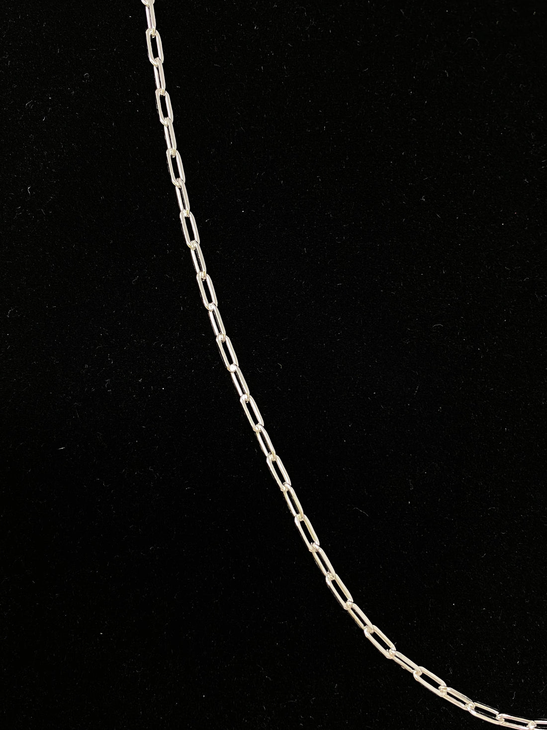 Charming Chainlink Necklace in Silver 24"