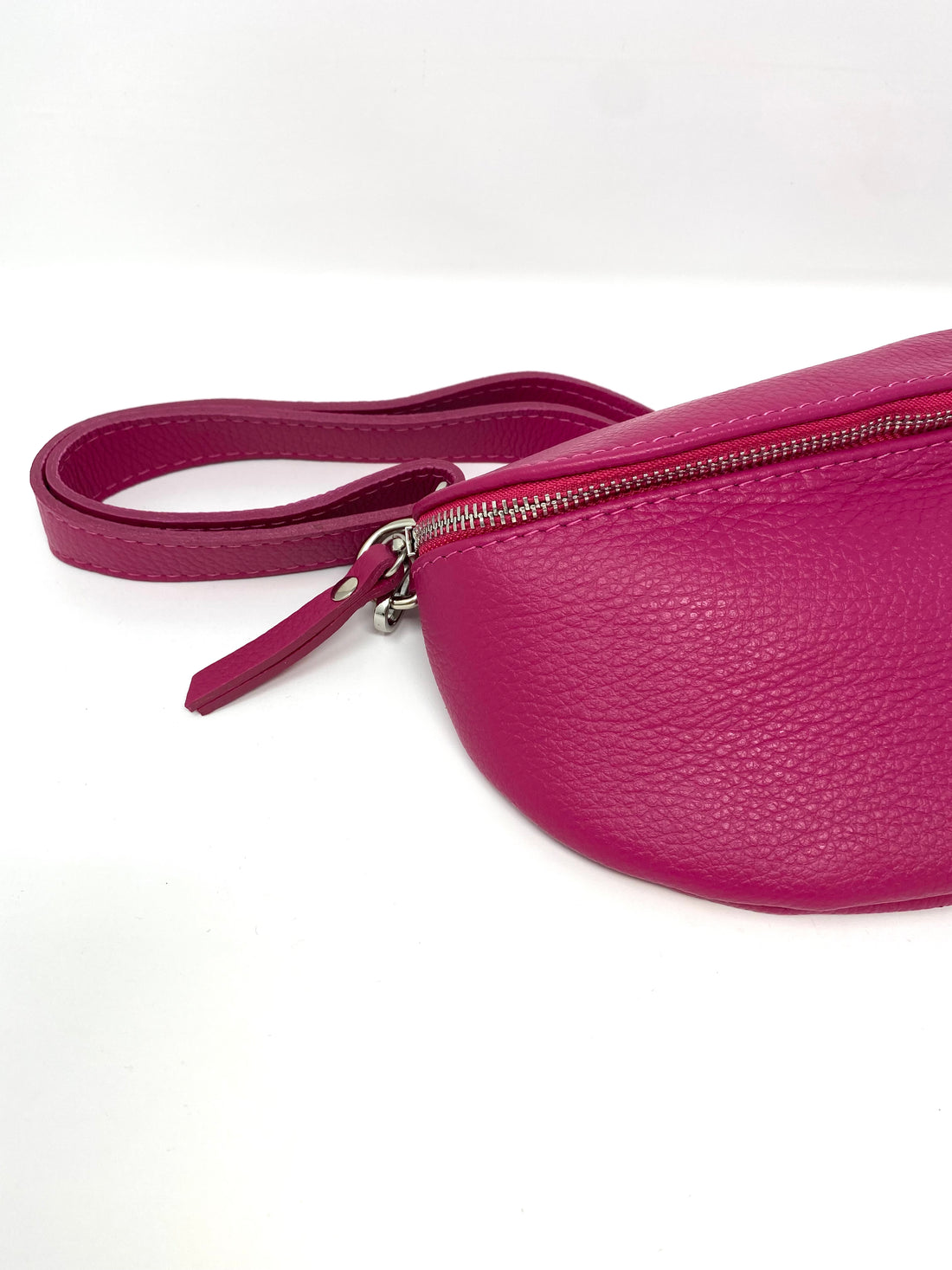 Sol Leather Fanny Pack in Magenta