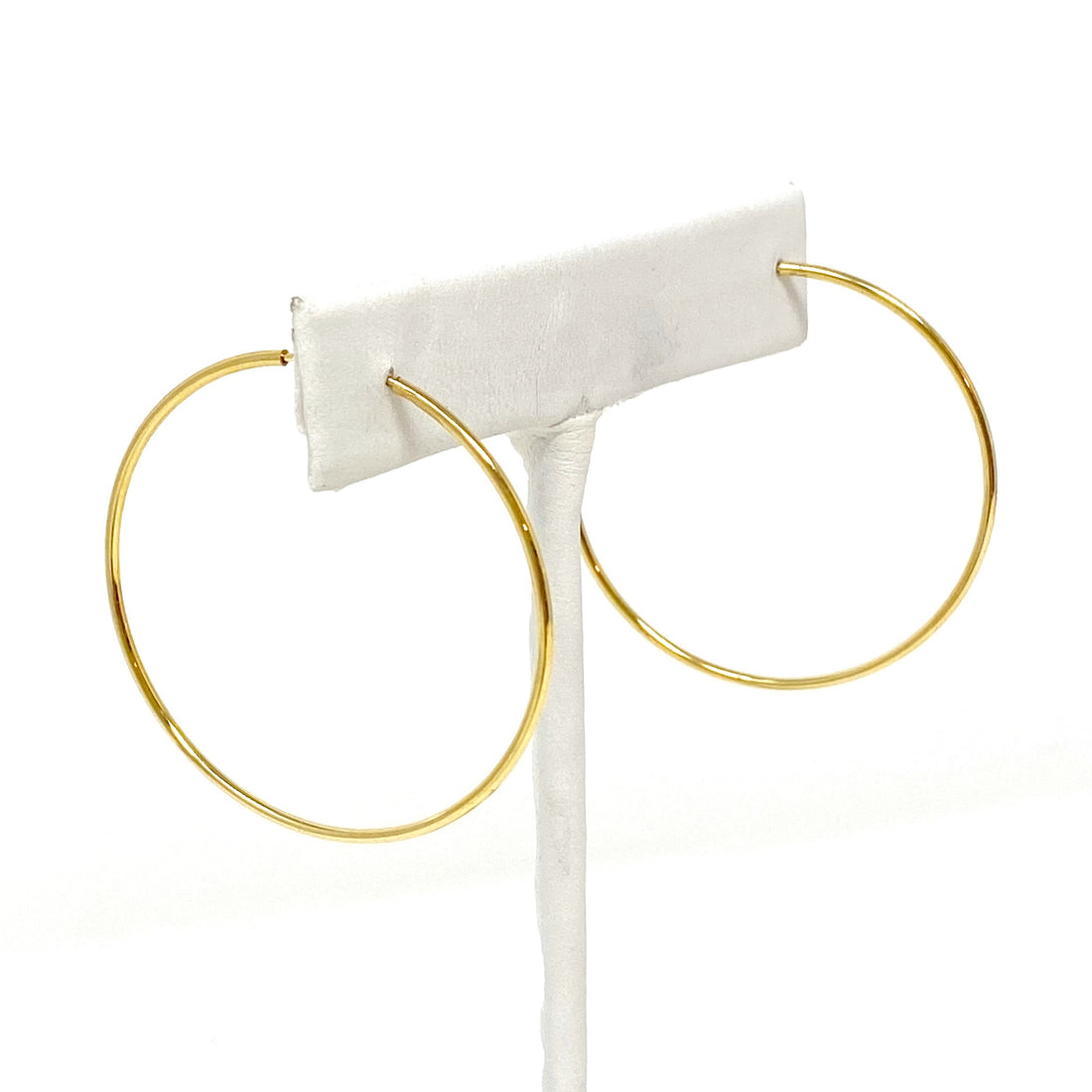 Medium Hoops in Gold
